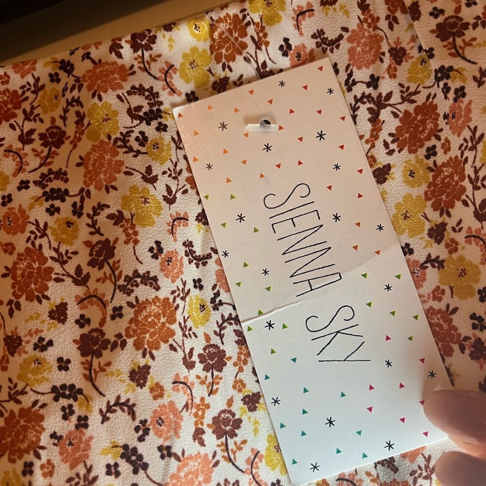 NWT SIENNA SKY FALL FLORAL SKIRT SIZE SMALL *Perfect for fall!* - Picture 6 of 9